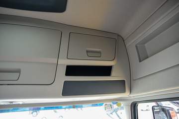 �������ó� �����콢KX ���߰� 680���� 6X4 AMT�Զ���ǣ����(Һ��)ͼƬ