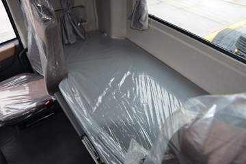 �������ó� �����콢KX ���߰� 680���� 6X4 AMT�Զ���ǣ����(Һ��)ͼƬ