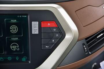 �������ó� �����콢KX ���߰� 680���� 6X4 AMT�Զ���ǣ����(Һ��)ͼƬ