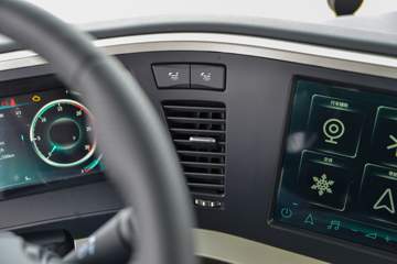 �������ó� �����콢KX ���߰� 680���� 6X4 AMT�Զ���ǣ����(Һ��)ͼƬ