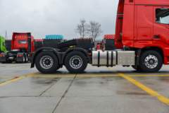 东风商用车 天龙旗舰KX 王者版 680马力 6X4 AMT自动档牵引车(液缓)