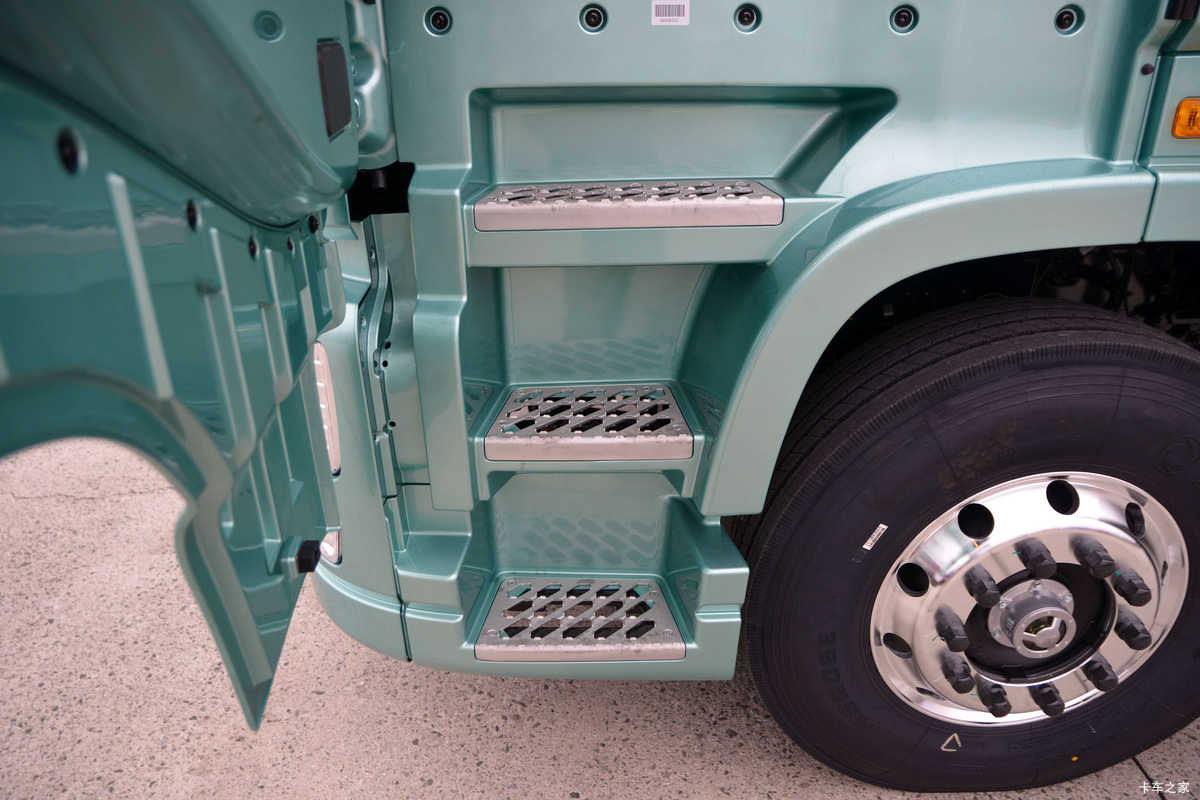 콢KX ҫ 13.5L 630 6X4 12 AMTԶ ǣʻ                                               