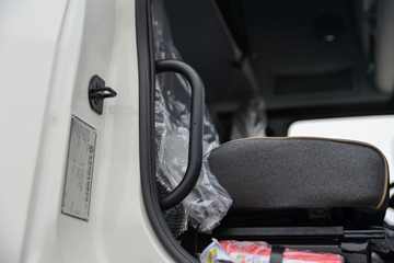 ��������KL 12.9L LNG 520���� 6X4 ����12�� AMT�Զ��� Σ��Ʒǣ����ͼƬ