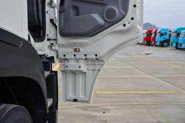 ��������KL 12.9L LNG 520���� 6X4 ����12�� AMT�Զ��� Σ��Ʒǣ����ͼƬ