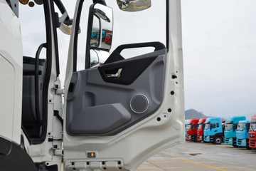 ��������KL 12.9L LNG 520���� 6X4 ����12�� AMT�Զ��� Σ��Ʒǣ����ͼƬ