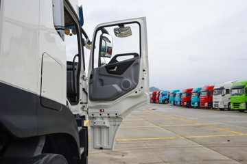 ��������KL 12.9L LNG 520���� 6X4 ����12�� AMT�Զ��� Σ��Ʒǣ����ͼƬ