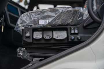 ��������KL 12.9L LNG 520���� 6X4 ����12�� AMT�Զ��� Σ��Ʒǣ����ͼƬ