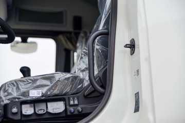 ��������KL 12.9L LNG 520���� 6X4 ����12�� AMT�Զ��� Σ��Ʒǣ����ͼƬ