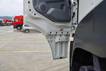 ��������KL 12.9L LNG 520���� 6X4 ����12�� AMT�Զ��� Σ��Ʒǣ����ͼƬ