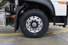 东风天龙KL 12.9L LNG 520马力 6X4 伊顿12档 AMT自动档 危险品牵引车