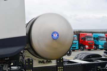 ��������KL 12.9L LNG 520���� 6X4 ����12�� AMT�Զ��� Σ��Ʒǣ����ͼƬ