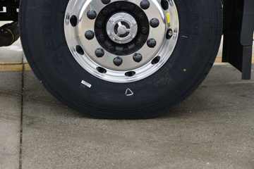 ��������KL 12.9L LNG 520���� 6X4 ����12�� AMT�Զ��� Σ��Ʒǣ����ͼƬ