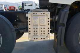 天龙旗舰KX&nbsp;载货车底盘                                                图片