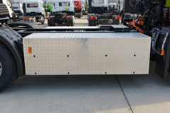 东风商用车天龙KL 复合版 6X4 纯电动牵引车 宁德时代282kWh