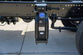 东风商用车底盘&nbsp;油罐车底盘图片