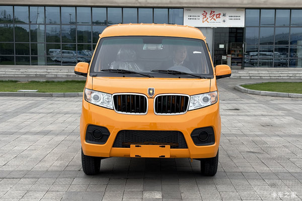 �������ж����Ϻ�С��ʨX30VAN/��ͽ��۴���ͣ�����0.3��