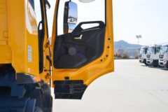 东风商用车 天锦KR 精英版 230马力 4X2 5.8米栏板载货车(平顶)