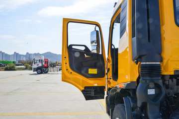 ó KR Ӣ 230 4X2 5.8ػ(ƽ) ͼƬ