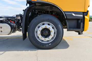 ó KR Ӣ 230 4X2 5.8ػ(ƽ)ͼƬ