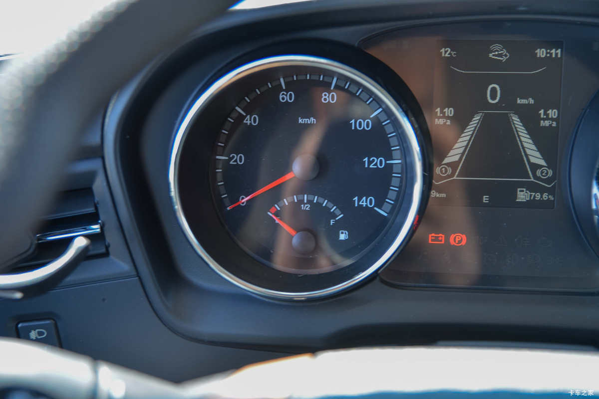 ó KR 2025 6.2L 290 4X2 ʿ8 6.8ػʻ                                               