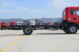 东风天锦KR&nbsp;载货车底盘                                                图片