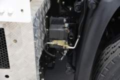 东风商用车天锦KR 4X2 6.75米纯电动仓栅式载货车 瑞浦265kWh