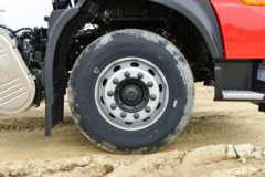 东风商用车 天龙KL 290马力 6X2 9.6米翼开启厢式载货车(高顶)