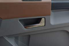 东风商用车 天龙旗舰KX 王者版 560马力 8X4 9.4米仓栅式载货车