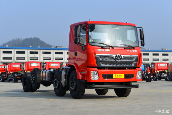 三环十通 昊龙 舒适版 270马力 8X2 7.6米自卸车(半高顶)
