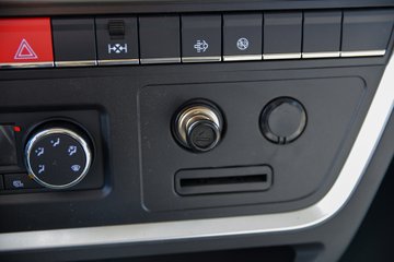 ����ʮͨ ��� ���ʰ� 270���� 8X2 7.6����ж��(��߶�)ͼƬ