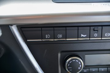 ����ʮͨ ��� ���ʰ� 270���� 8X2 7.6����ж��(��߶�)ͼƬ