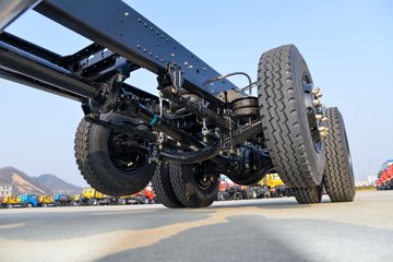 ����ʮͨ ��� ���ʰ� 270���� 8X2 7.6����ж��(��߶�)ͼƬ