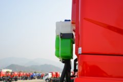 三环十通 昊龙 6.2L柴油 270马力 6X2 法士特10档 6.8米自卸车（新外观）