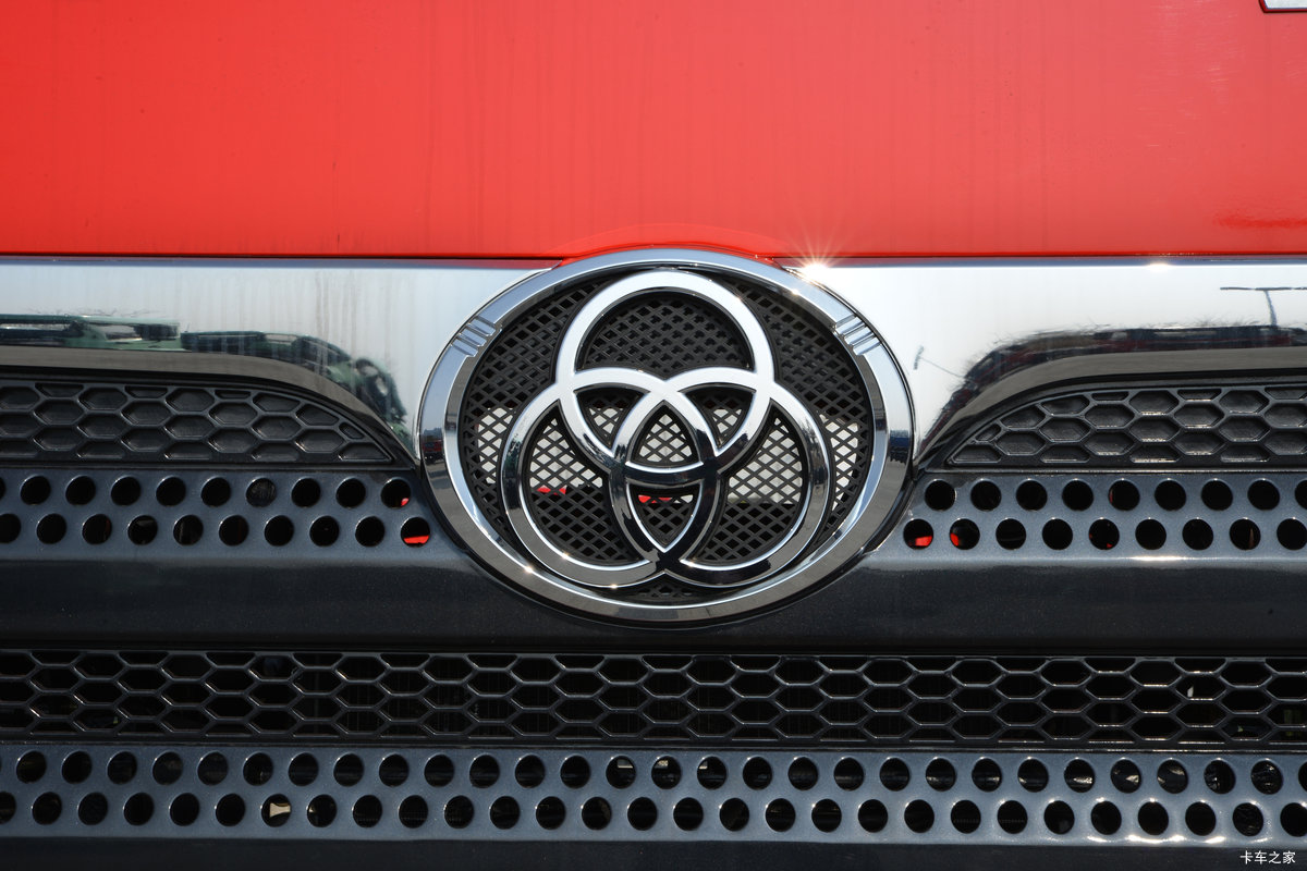 ʮͨ  6.2L 270 6X2 ʿ10 6.8жۣ                                                