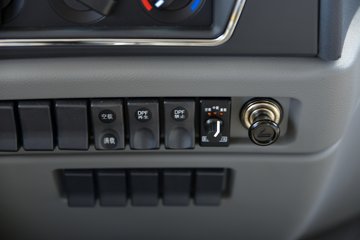 ʮͨ  ʰ 5.1L 260 8X2 ʿ10 6жͼƬ