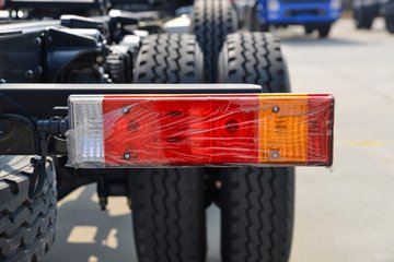 ʮͨ  ʰ 5.1L 260 8X2 ʿ10 6жͼƬ