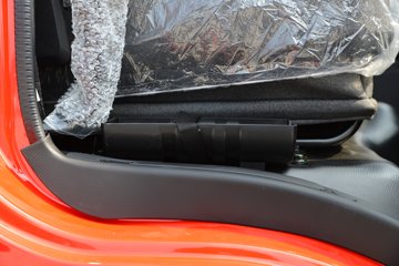 ����ʮͨ �´��� 4.3L���� 240���� 4X2 ��ʿ��10�� 4����ж��ͼƬ