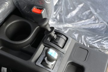 ����ʮͨ �´��� 4.3L���� 240���� 4X2 ��ʿ��10�� 4����ж��ͼƬ