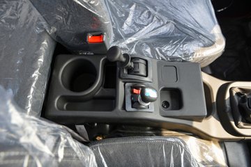 ����ʮͨ �´��� 4.3L���� 240���� 4X2 ��ʿ��10�� 4����ж��ͼƬ