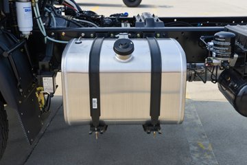 ����ʮͨ �´��� 4.3L���� 240���� 4X2 ��ʿ��10�� 4����ж��ͼƬ