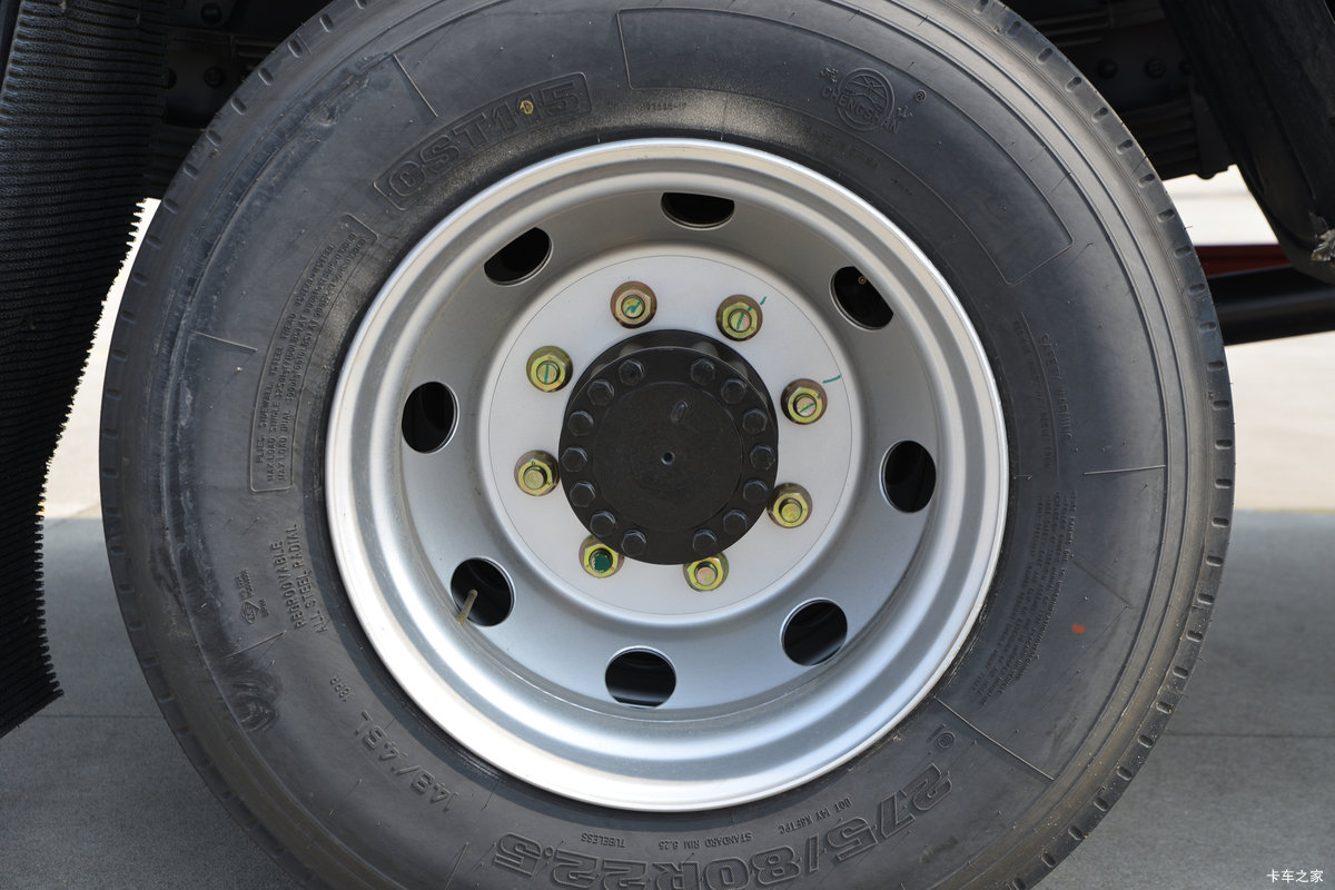 ʮͨ  6.2L 200 4X2 ʿ8 6.75ػ                                                