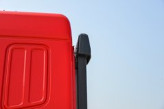 三环十通 昊龙 舒适版 270马力 8X2 8米栏板载货车(法士特10挡)