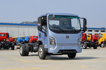 三环十通 小芈 4.5T 4.15米单排纯电动厢式轻卡81.87kWh