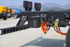 三环十通 小芈 4.5T 4.15米单排纯电动厢式轻卡81.87kWh