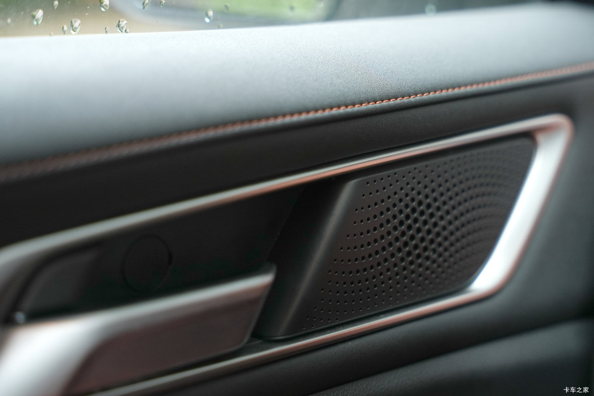 ����ȫ���� 2.5T���� 167���� �����ֶ� ����˫��Ƥ����ʻ��                                               