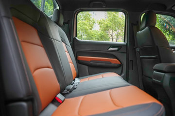 ����ȫ���� 2.5T���� 167���� �����ֶ� ƽ�׻��䳤��˫��Ƥ��ͼƬ