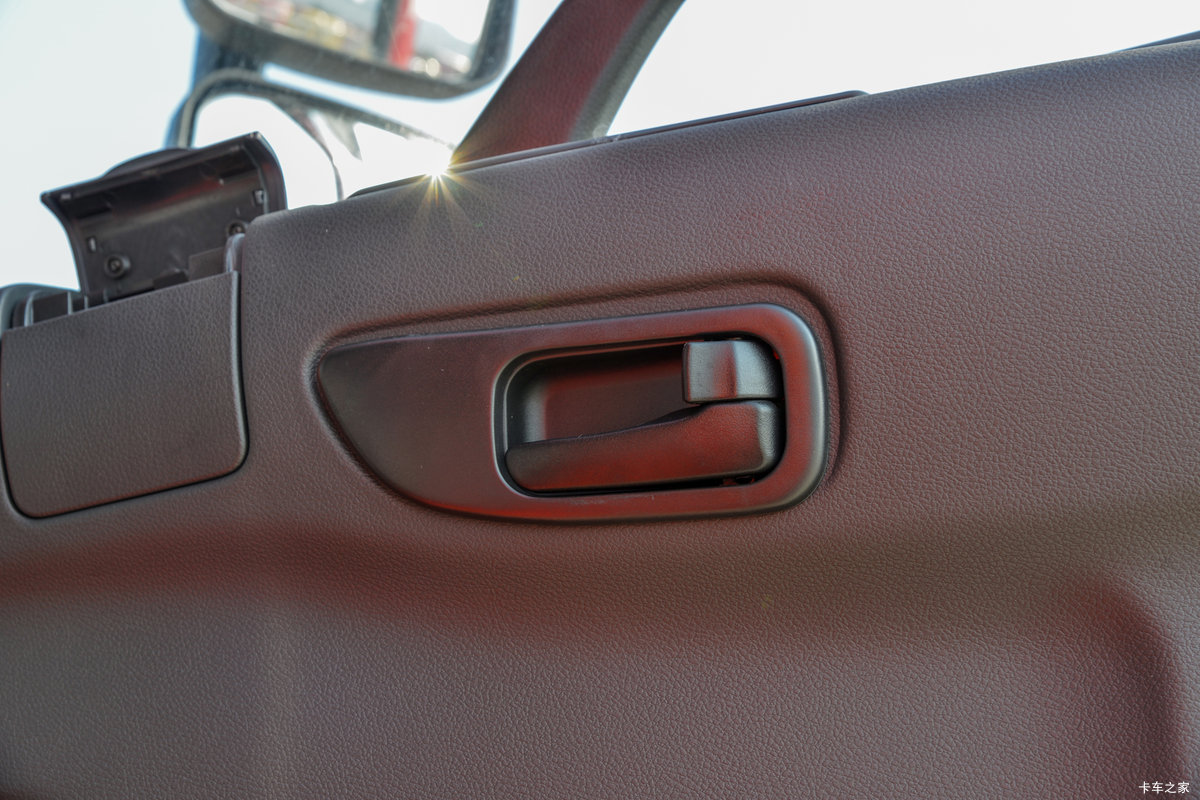 ʮͨ  4.3L 240 6X2 ʿ10 6.8жʻ                                               