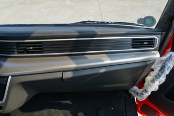 ʮͨ  4.3L 240 6X2 ʿ10 6.8жͼƬ