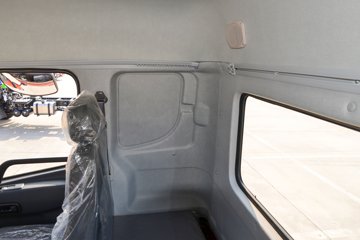 ʮͨ  4.3L 240 6X2 ʿ10 6.8жͼƬ