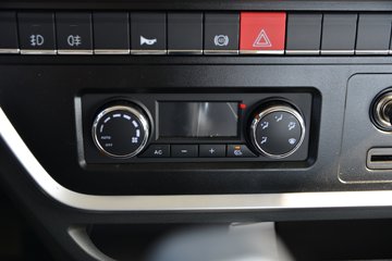 ʮͨ  4.3L 240 6X2 ʿ10 6.8жͼƬ